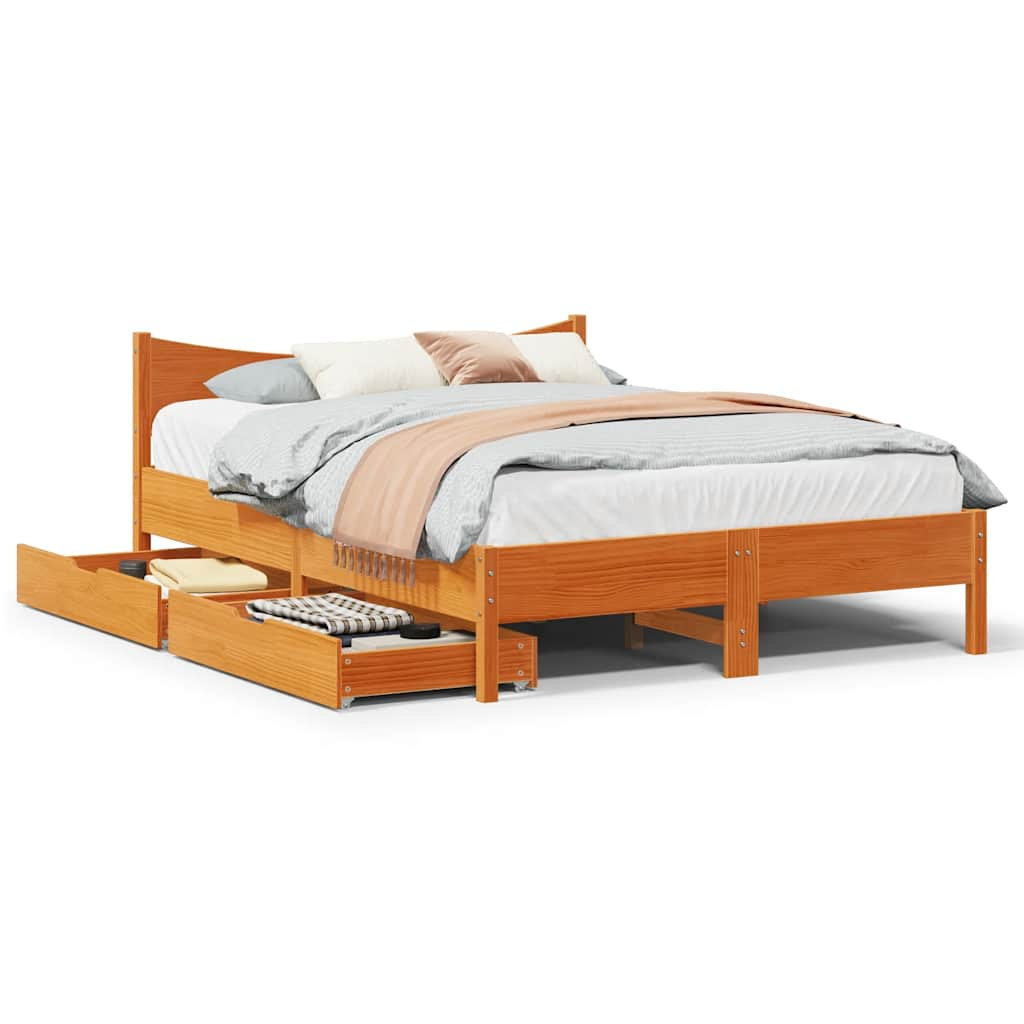 Estructura de cama de madera de pino marrón con cajones de almacenamiento y somier de láminas, ideal para un dormitorio acogedor.