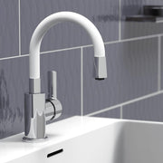 Grifo monomando de lavabo flexo blanco cromado v6486 - Vetonek