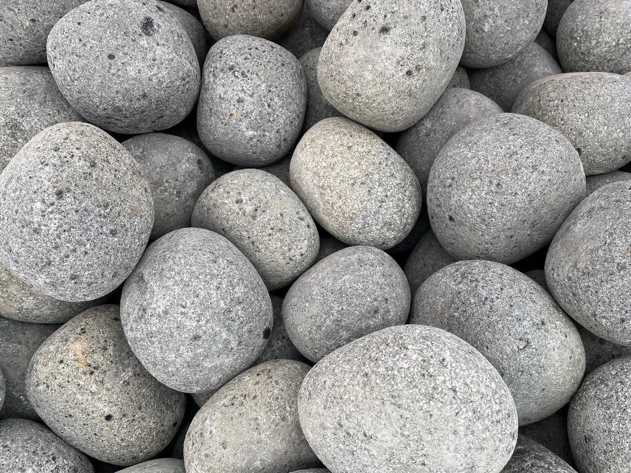 Bolo granito negro 100x200 mm para gaviones