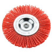 Detalle del filamento rojo del cepillo Bellota 50825B