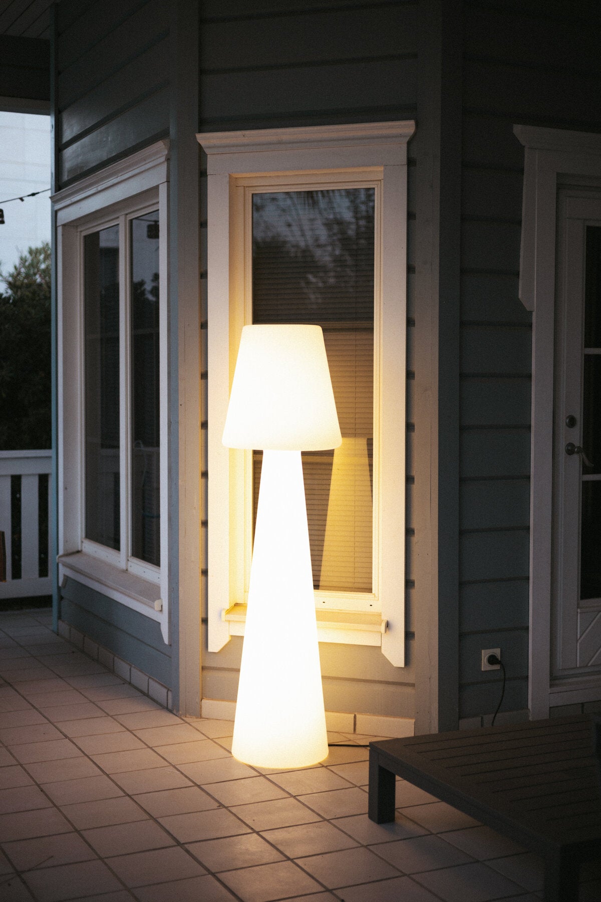 Lampara de pie Lola - Vetonek