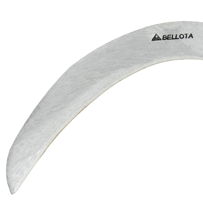 Hoz de filo Bellota 2560 de hoja ancha y curvada, vista de detalle de la hoja