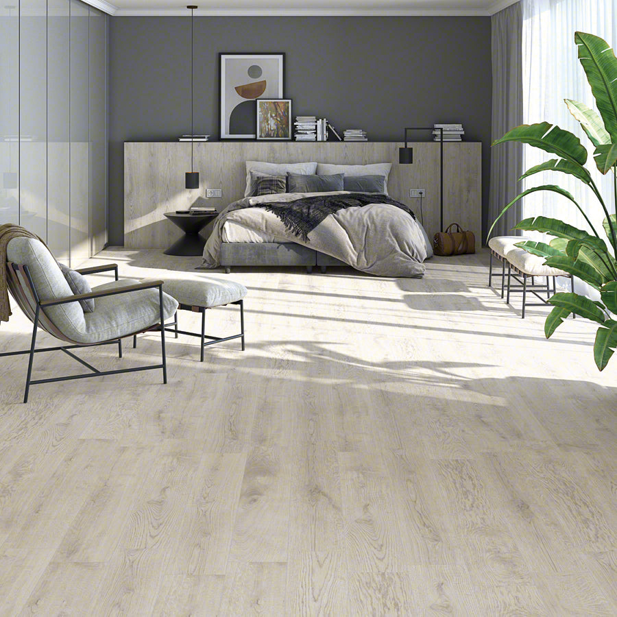 Salón con pavimento efecto madera Aosta Gris - Vetonek
