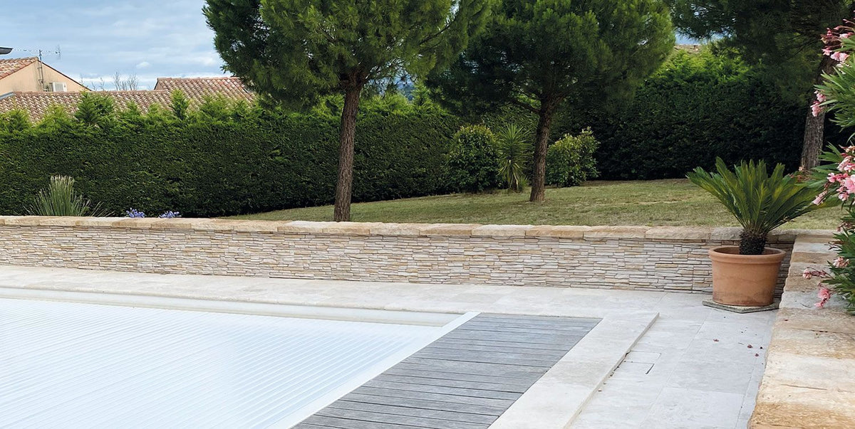 Muro con Revestimiento Cadreita tono Natur