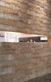 Pared con Revestimiento Falces de tablas