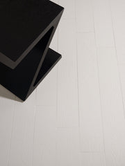 Ambiente con suelo efecto madera Trento Blanco - Vetonek