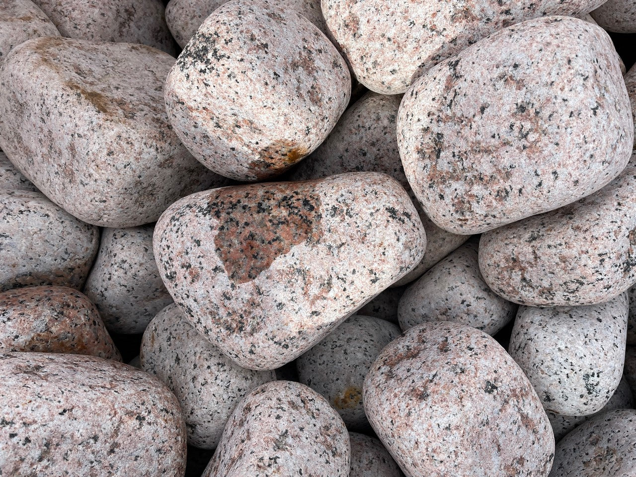 Bolo decorativo em granito rosa