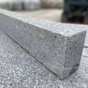 Bordillo, bordura piqueta de granito blanco gris y negro Acabado Natural, Antideslizante, Barato, Bordillos, Caminos, Colores Claros, Colores Grises, Espacio exterior, Espacio público, Exclusivo, Exteriores, Jardin, Piedra, Piedra natural, Piquetas, Rectangular, Senderos, Top Ventas, Vallas