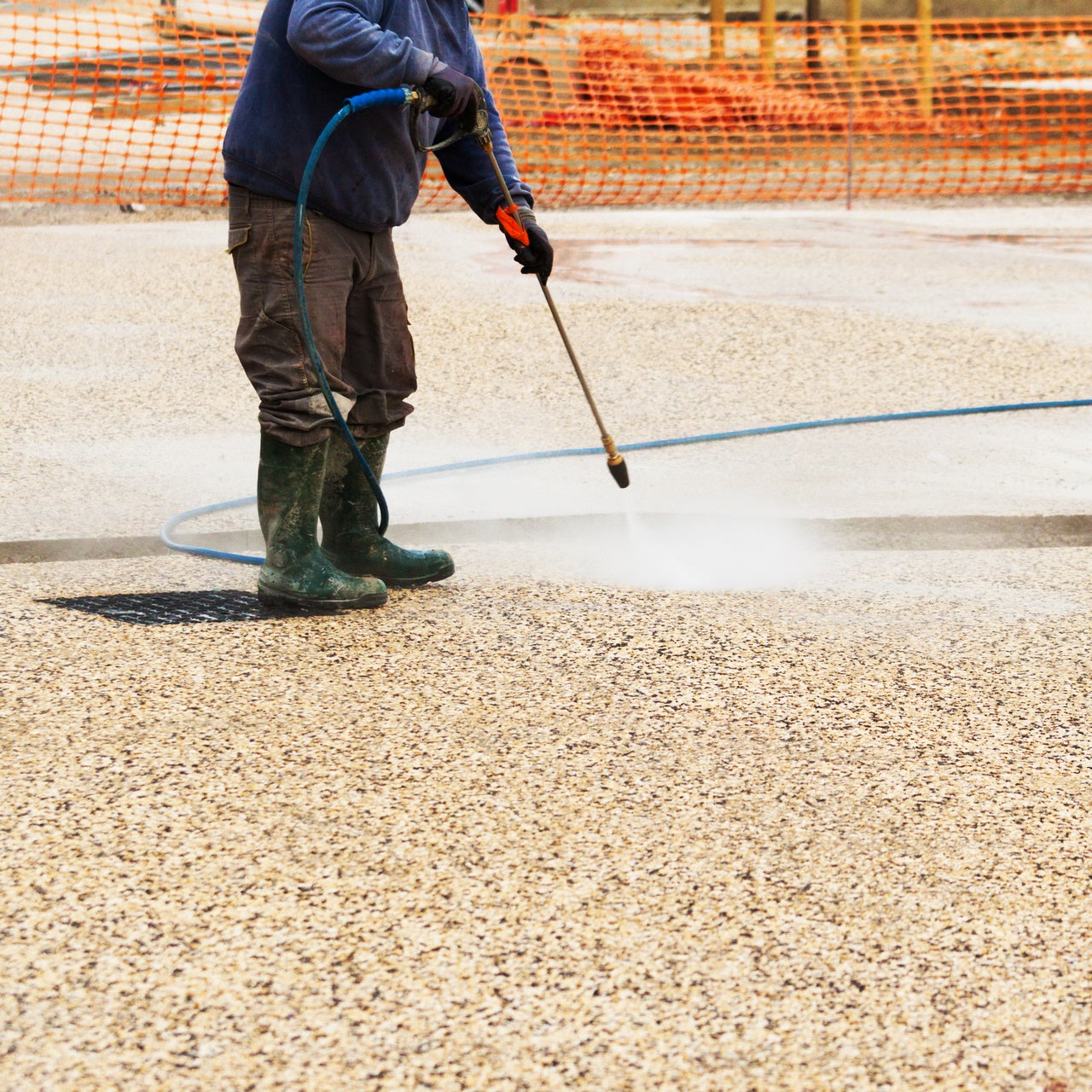 Abujardado Químico Vetonek: Aceite desactivante para Pavimentos de Hormigón de Árido Visto - Vetonek