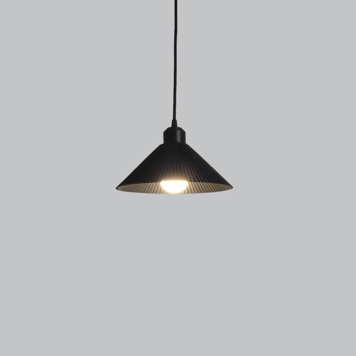 Lámpara Colgante "Colt" Color Negro/Florón Negro/Cable Negro — Vetonek (4)