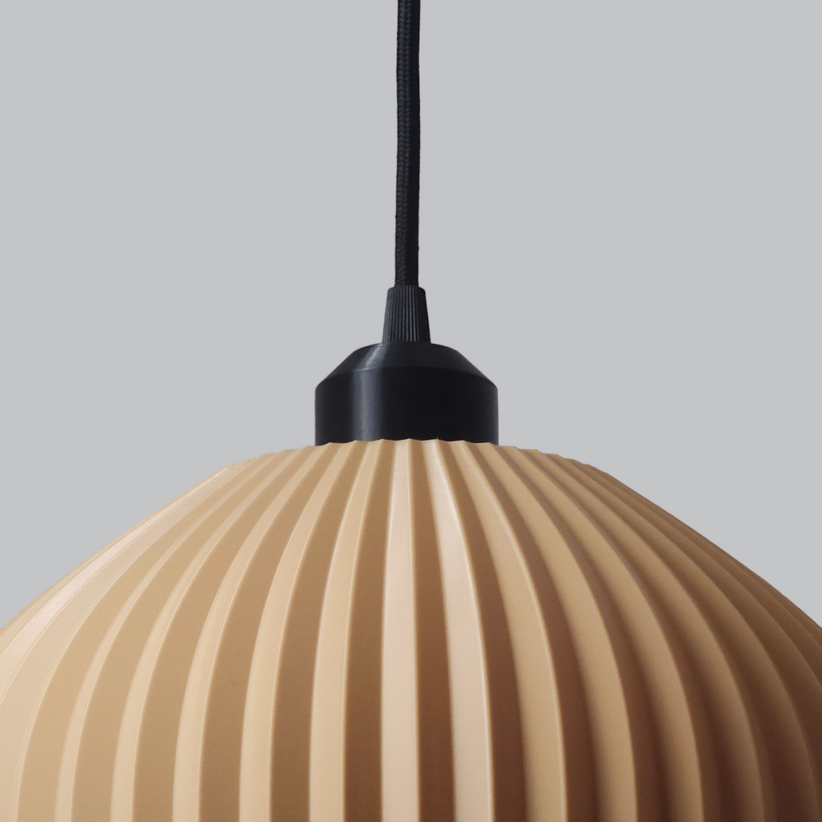 Lámpara Colgante "Idali" Color Beige/Florón Negro/Cable Negro — Vetonek (2)