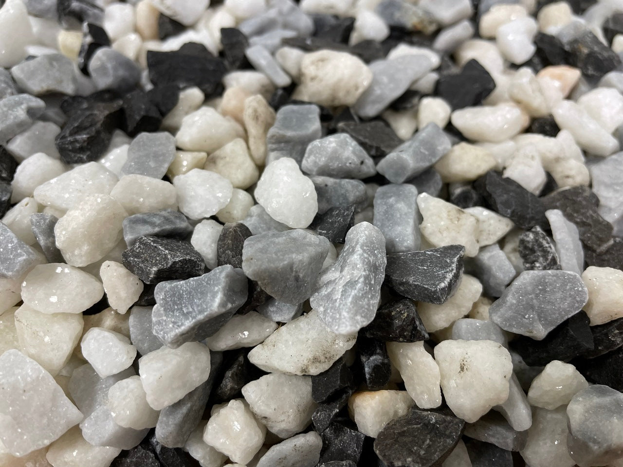 Grava Mixcolor Corbusier Vetonek piedra jardin