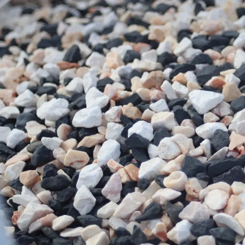 Grava Mixcolor Alcántara Acabado Natural, Barato, Caminos, Colores vivos, Exclusivo, Grava Amarilla, Grava Blanca, Grava Multicolor, Gravas, Gravas jardín, Mixcolor, Original Diferente, Piedra, Piedra acuarios, Piedra jardin, Piedra para estabilizador de gravas, Piedras economicas, Piedras exclusivas, Piedras multicolor, Piedras oscuras