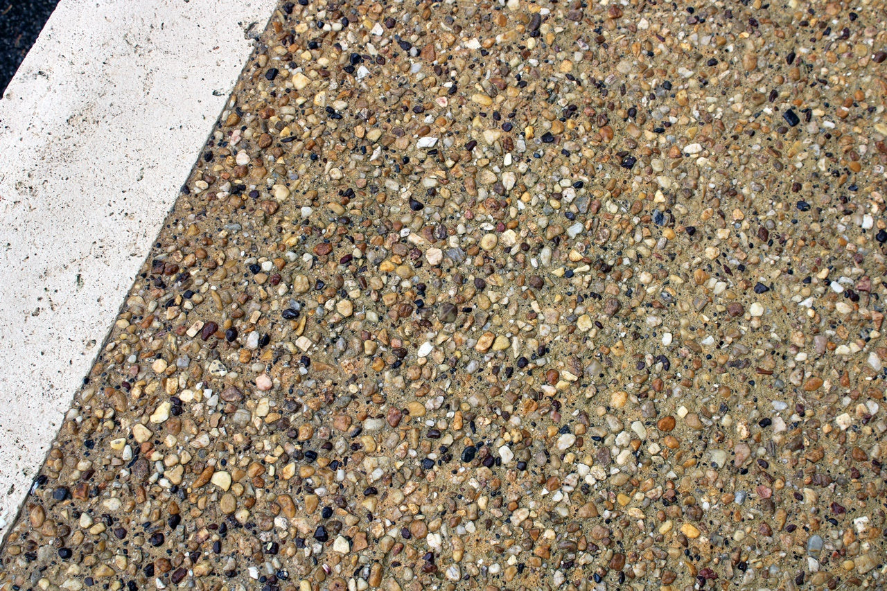 Abujardado Químico Vetonek: Aceite desactivante para Pavimentos de Hormigón de Árido Visto - Vetonek