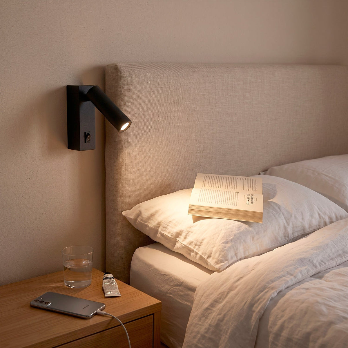 Aplique de pared para lectura 3W Orientable "Halo" Chip CREE — Vetonek