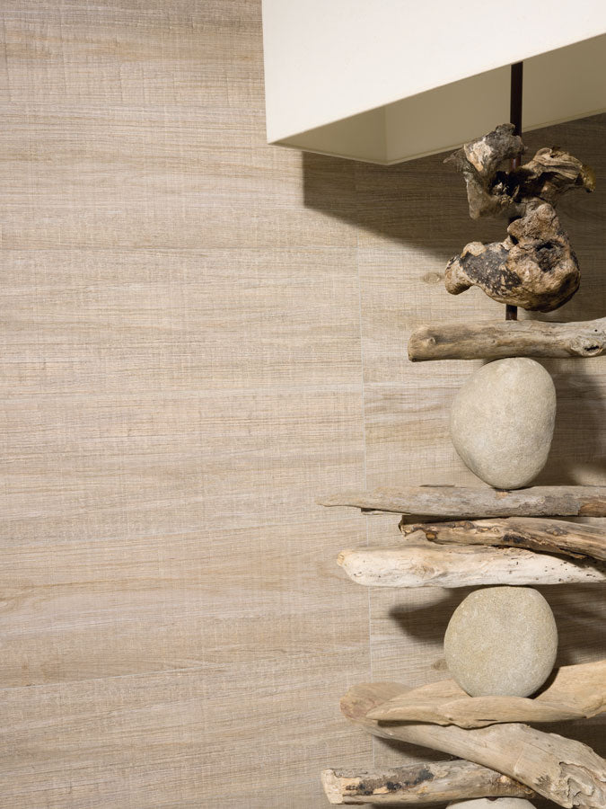 Ambiente baño con suelo efecto madera Ortisei Avellana - Vetonek