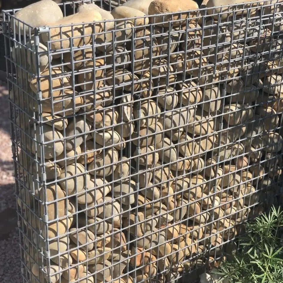 Canto rodado Río Dorado Gaviones Acabado Natural, Cantos rodados, Colores Claros, Colores vivos, Decoracion exteriores, Exclusivo, Exteriores, Gaviones, Multicolor, Muro gavion, Muro gaviones, Pared, Piedra, Piedra jardin, Piedras amarillas, Piedras Claras, Piedras duras, Piedras exclusivas, Piedras grandes, Piedras marrones, Tamaño Gaviones, Top Ventas, Vallas jardin