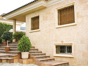 Revestimiento Corella en muro exterior