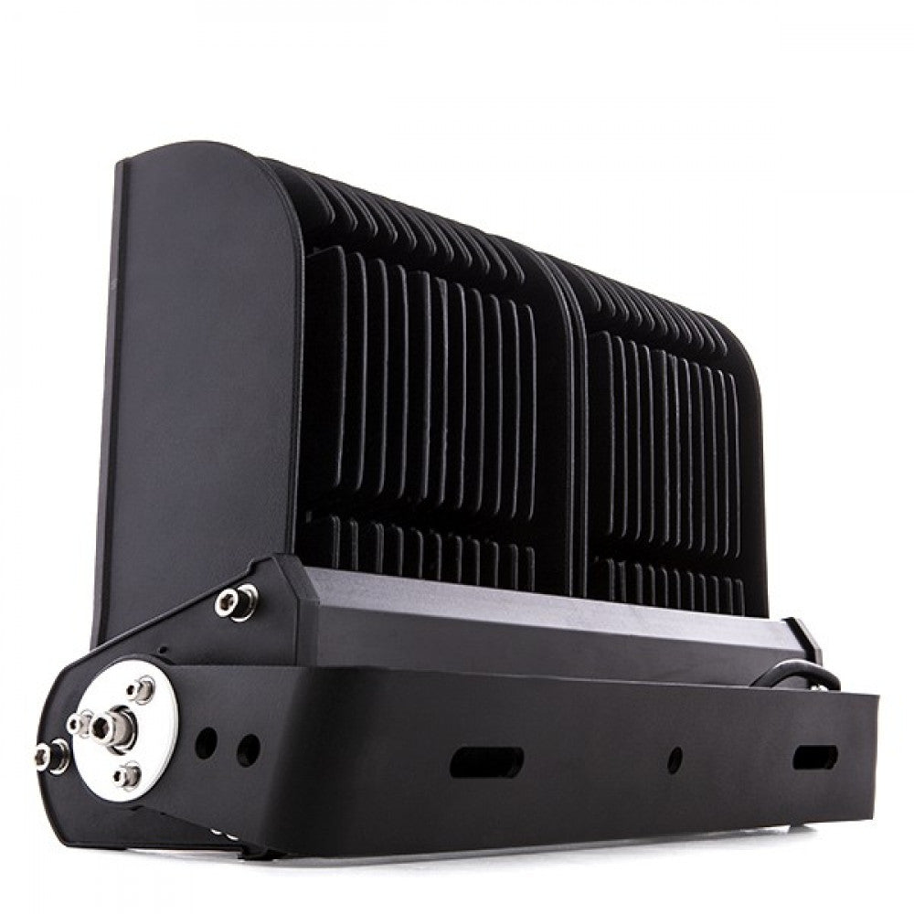 Proyector LED IP65 150W 13550Lm - Blanco Frío — Vetonek (3)