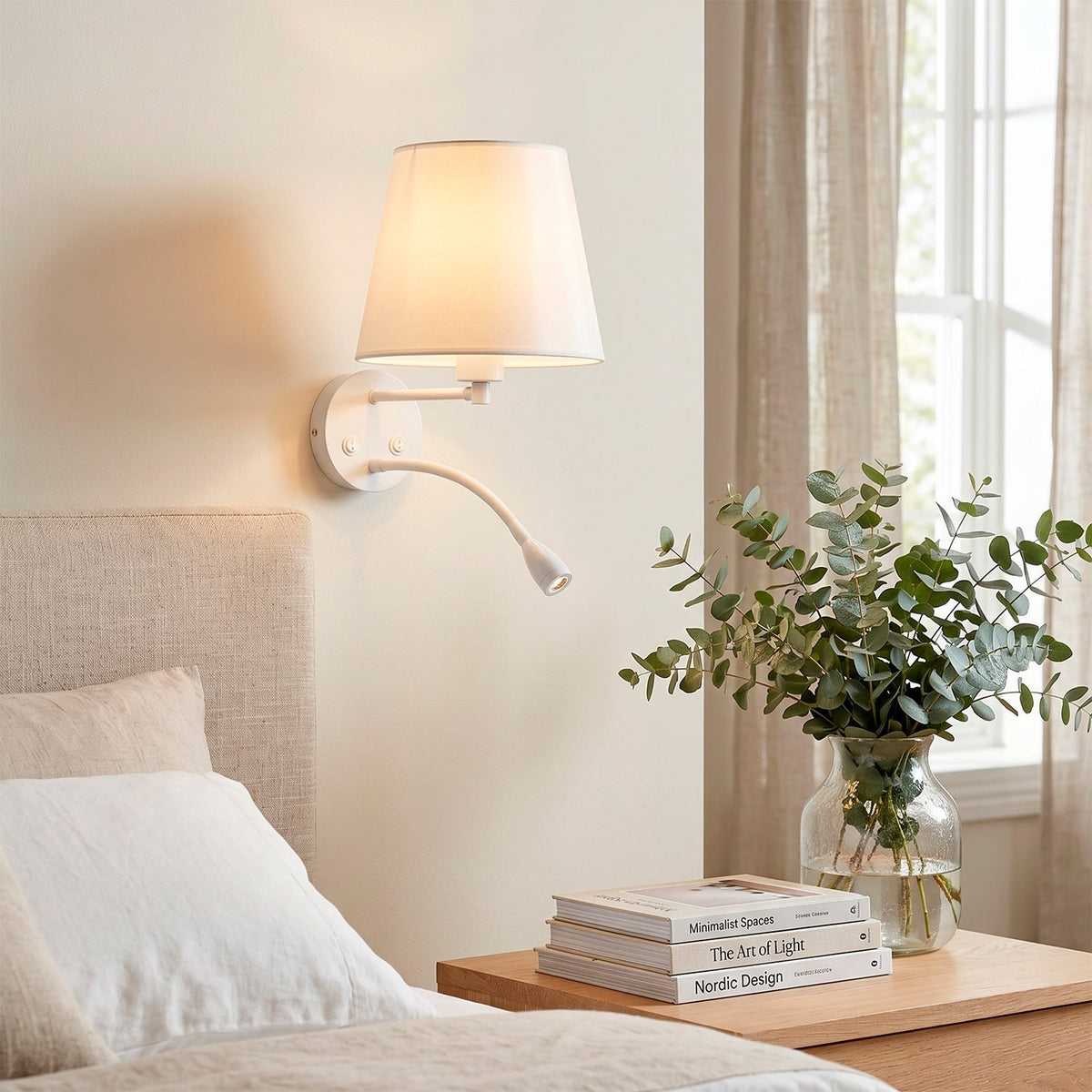 Aplique de pared "Lumina" E27 con foco LED de lectura 3W — Vetonek